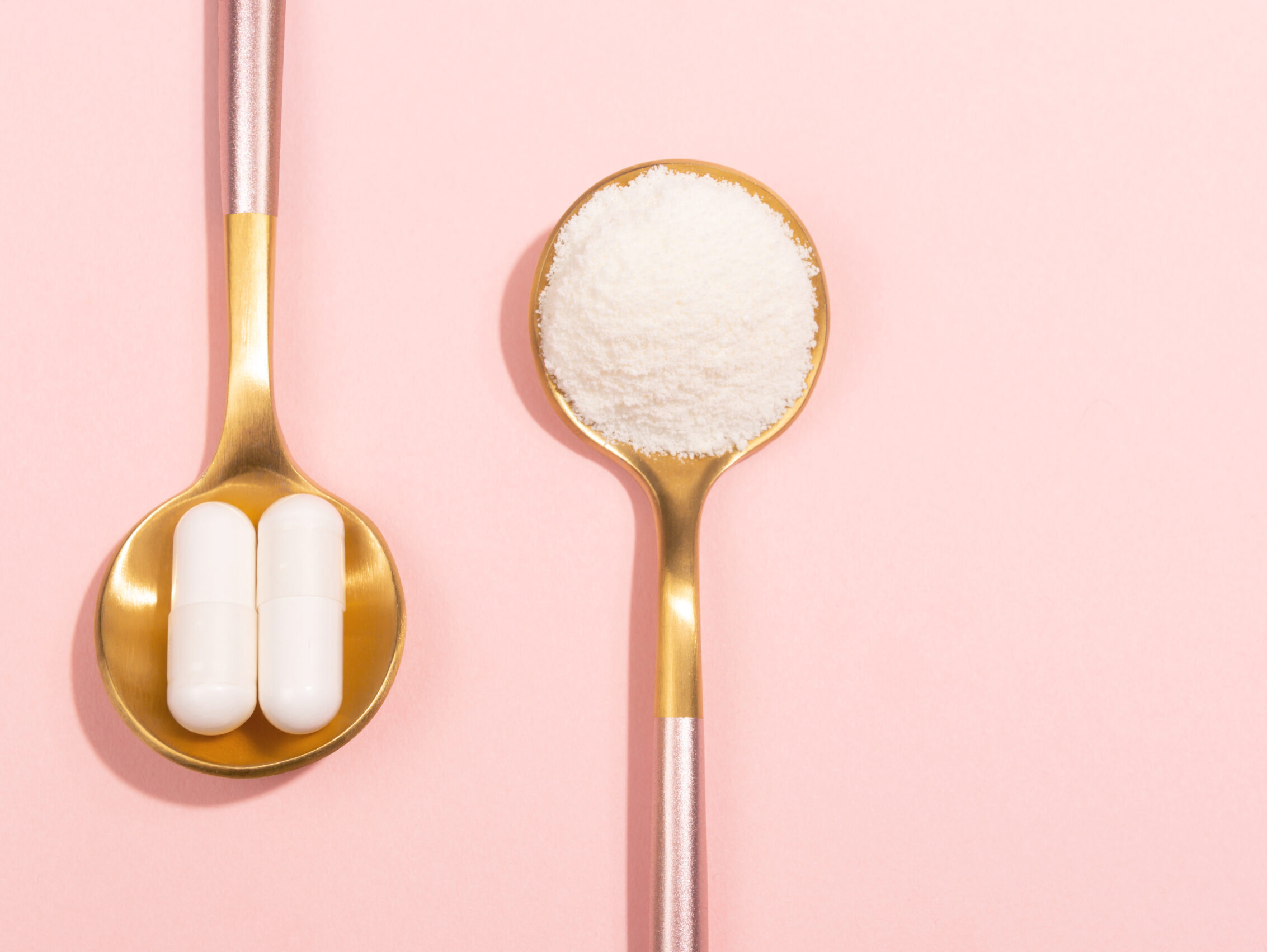 Image of collagen tablets and powder.