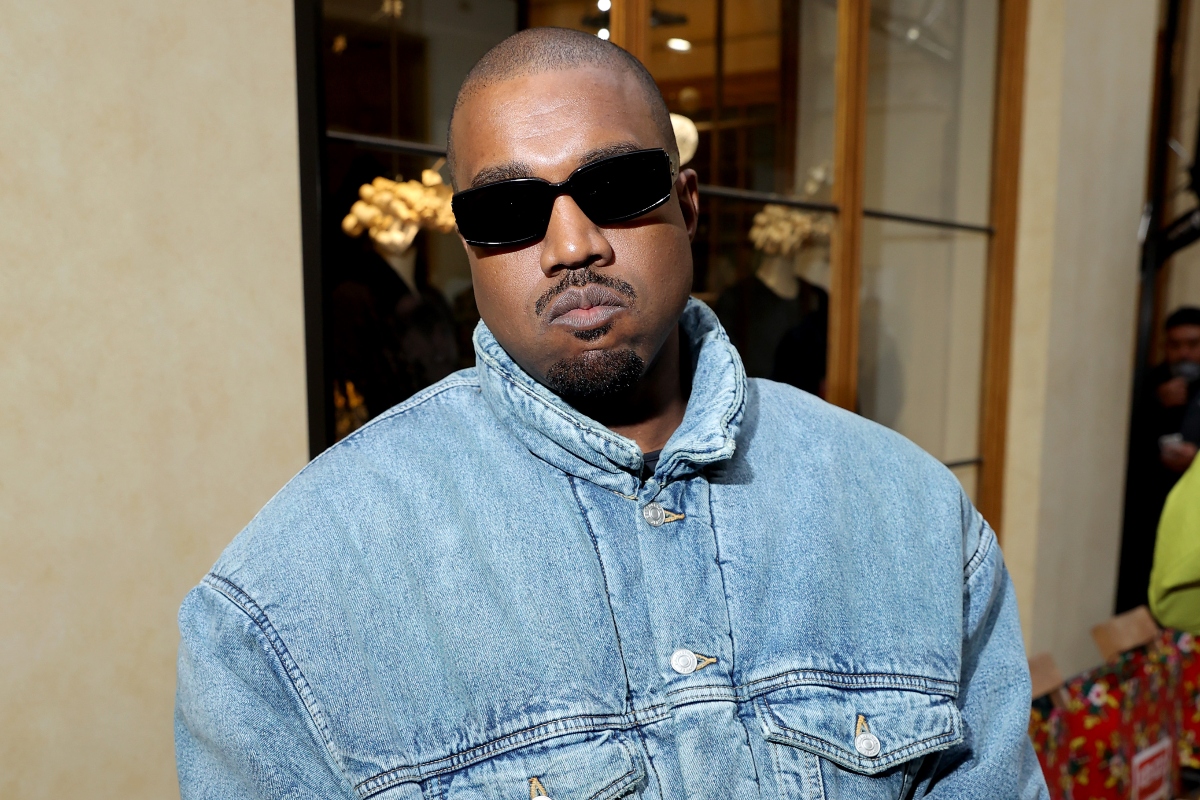 kanye-west-performs-with-daughter-north-at-vultures-release-party