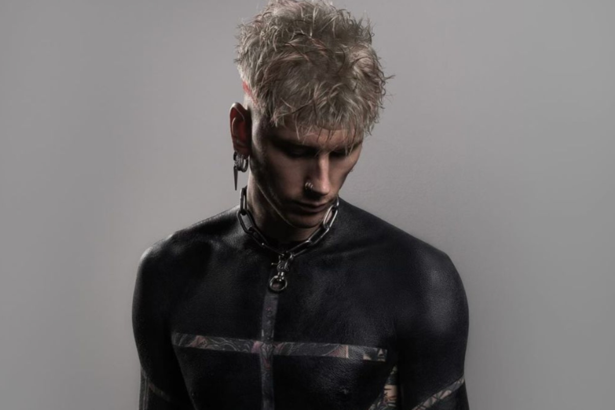machine-gun-kelly-debuts-full-torso-tattoo-that-took-44-needles-to-complete