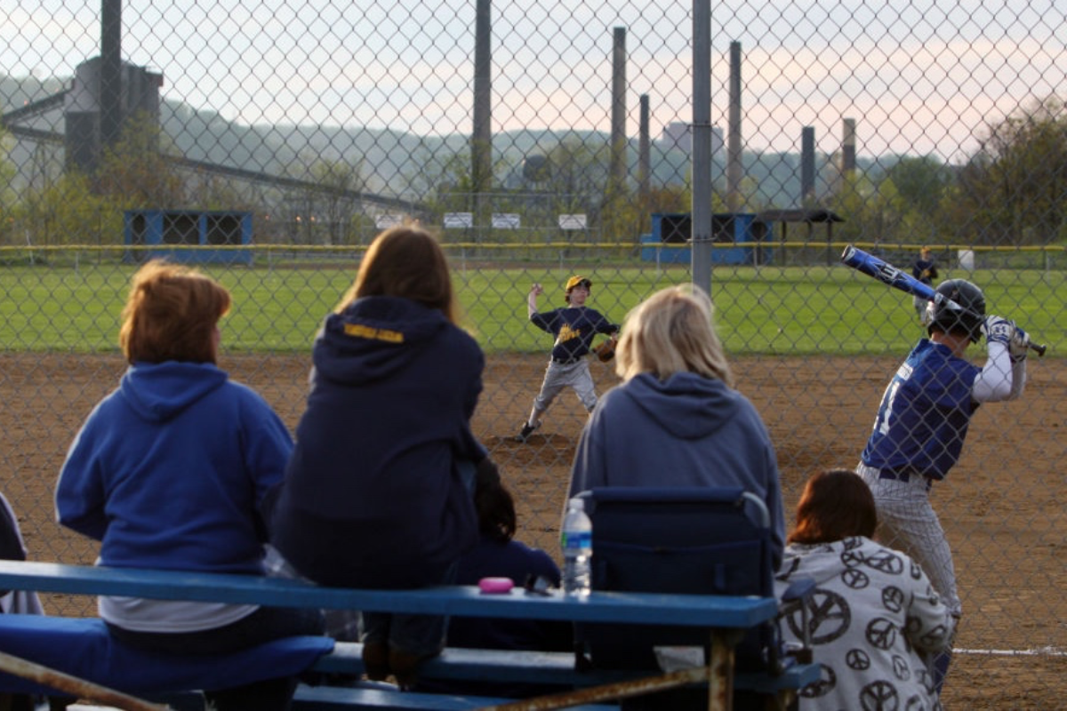 youth-baseball-coach-dead-after-devastating-collapse-during-game