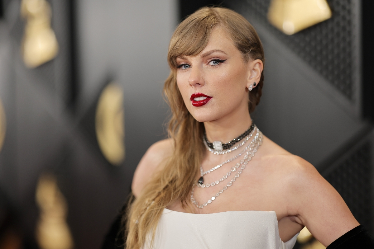 taylor-swift-officially-named-a-billionaire-following-eras-tour-success