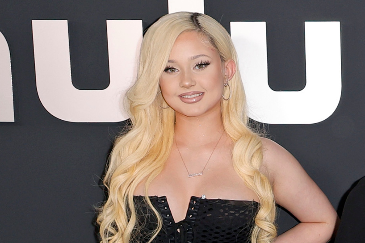 travis-barkers-daughter-alabama-18-claps-back-at-delusional-plastic-surgery-rumors