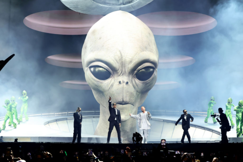 will-smith-gives-surprise-coachella-performance-during-j-balvin-set-sets-internet-aflame