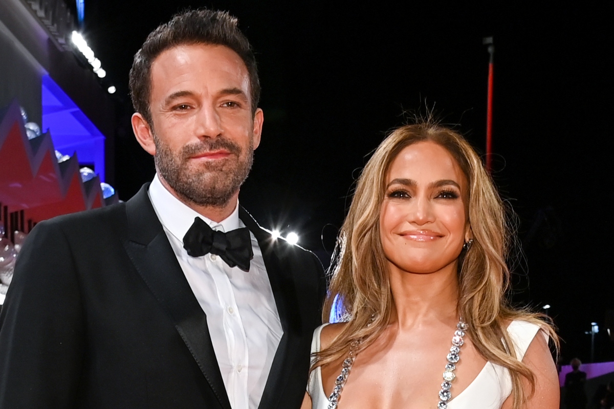 ben-affleck-jennifer-lopez-reunite-amid-divorce-rumors-for-his-daughters-graduation