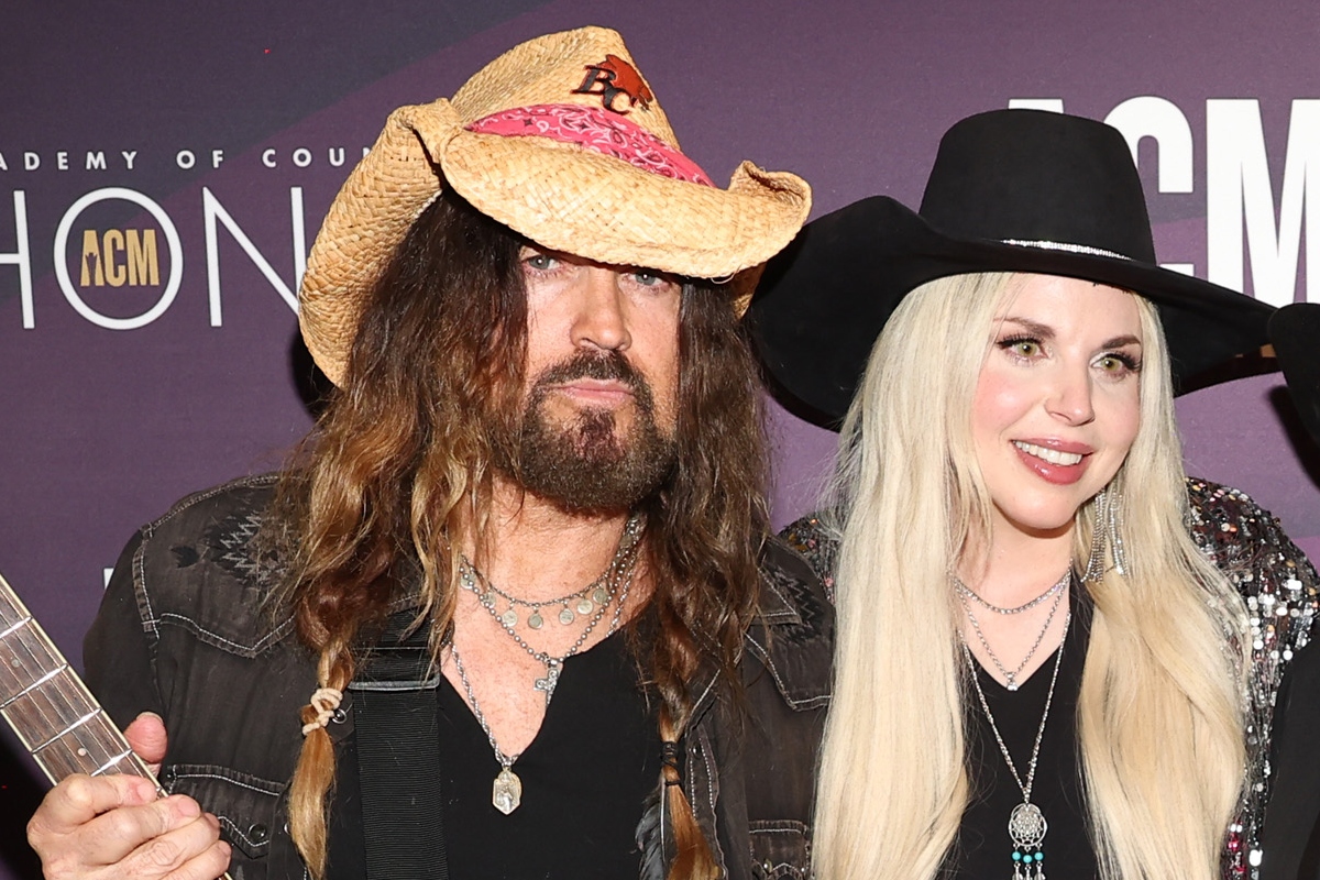 firerose-says-billy-ray-cyrus-filed-for-divorce-one-day-before-her-double-mastectomy