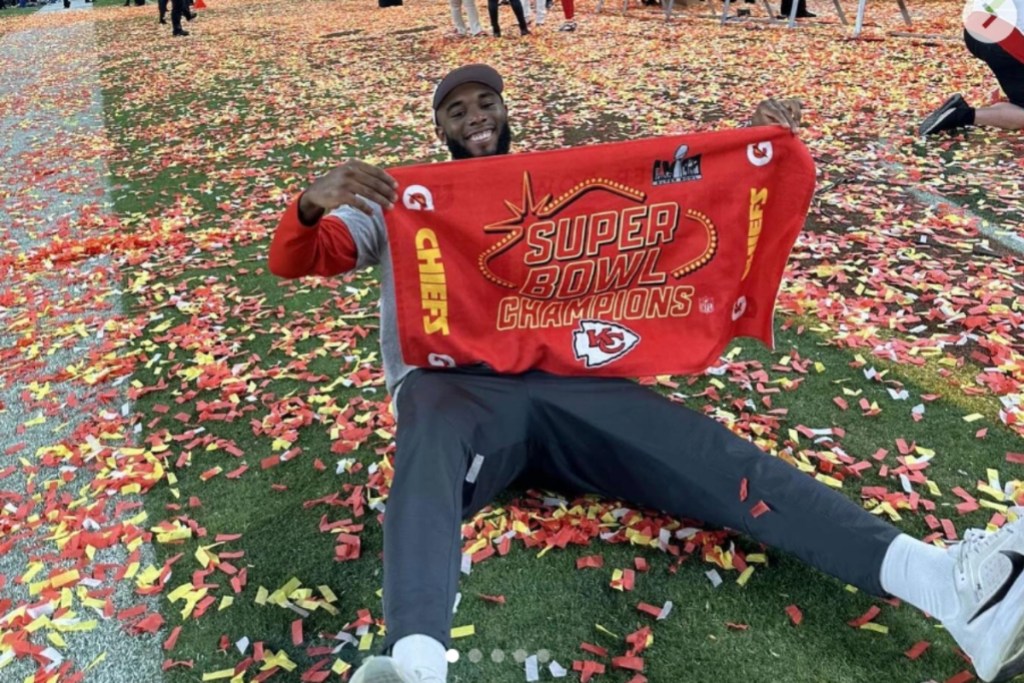 kansas-city-chiefs-bj-thompson-hospitalized-after-cardiac-arrest-during-team-meeting