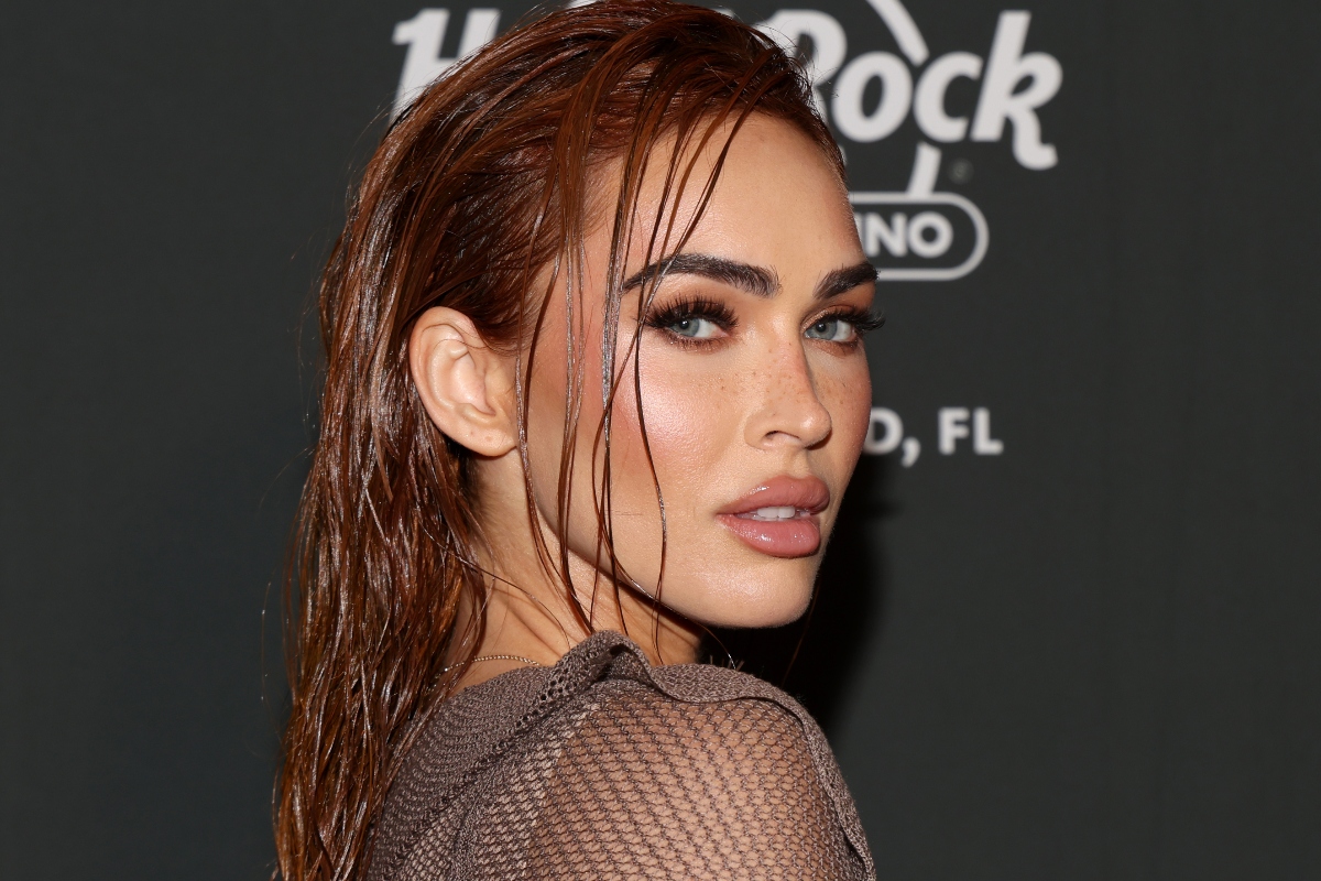 megan-fox-steps-out-in-suit-jacket-nothing-else-for-date-with-machine-gun-kelly