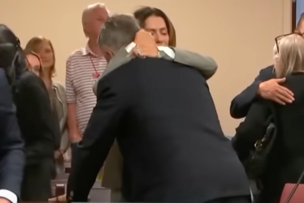 alec-baldwin-weeps-in-court-after-judge-throws-out-manslaughter-case