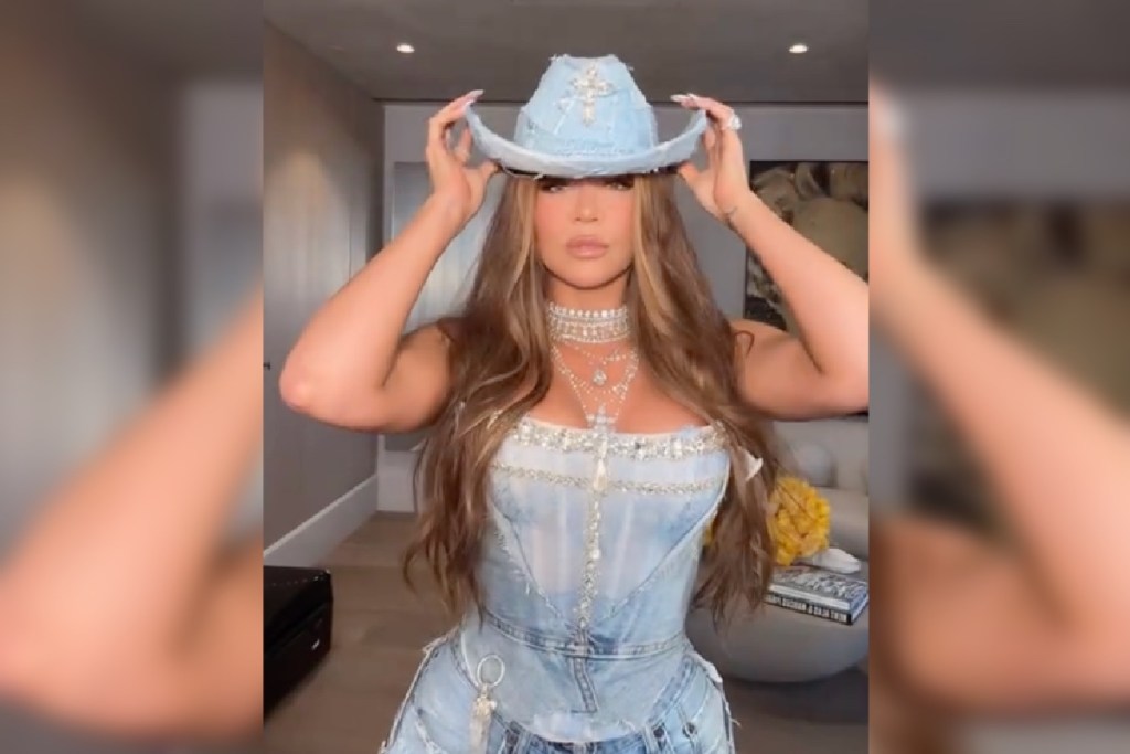 khloe-kardashian-matches-sister-kim-in-wild-denim-and-diamonds-outfits-for-40th-birthday
