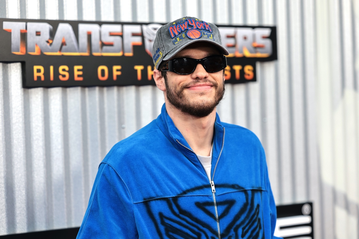 pete-davidson-spotted-courtside-at-nets-game-with-mother-one-day-after-rehab-rumors