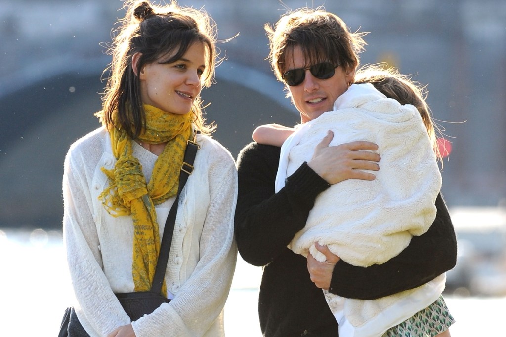 katie-holmes-shuts-down-completely-false-report-after-her-and-tom-cruises-daughter