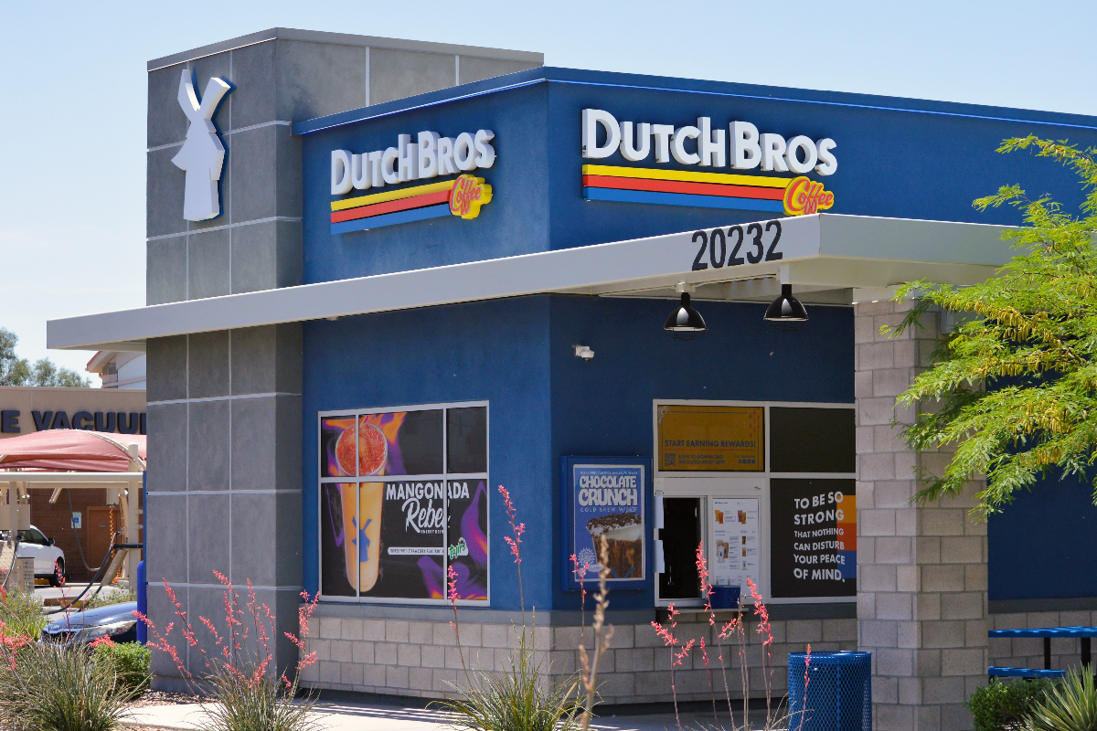 dutch-bros-valentines-day-drinks-revealed-for-2025