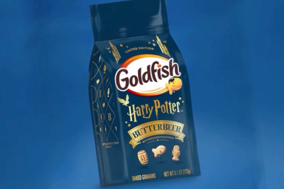 goldfishs-harry-potter-butterbeer-flavored-crackers-revealed