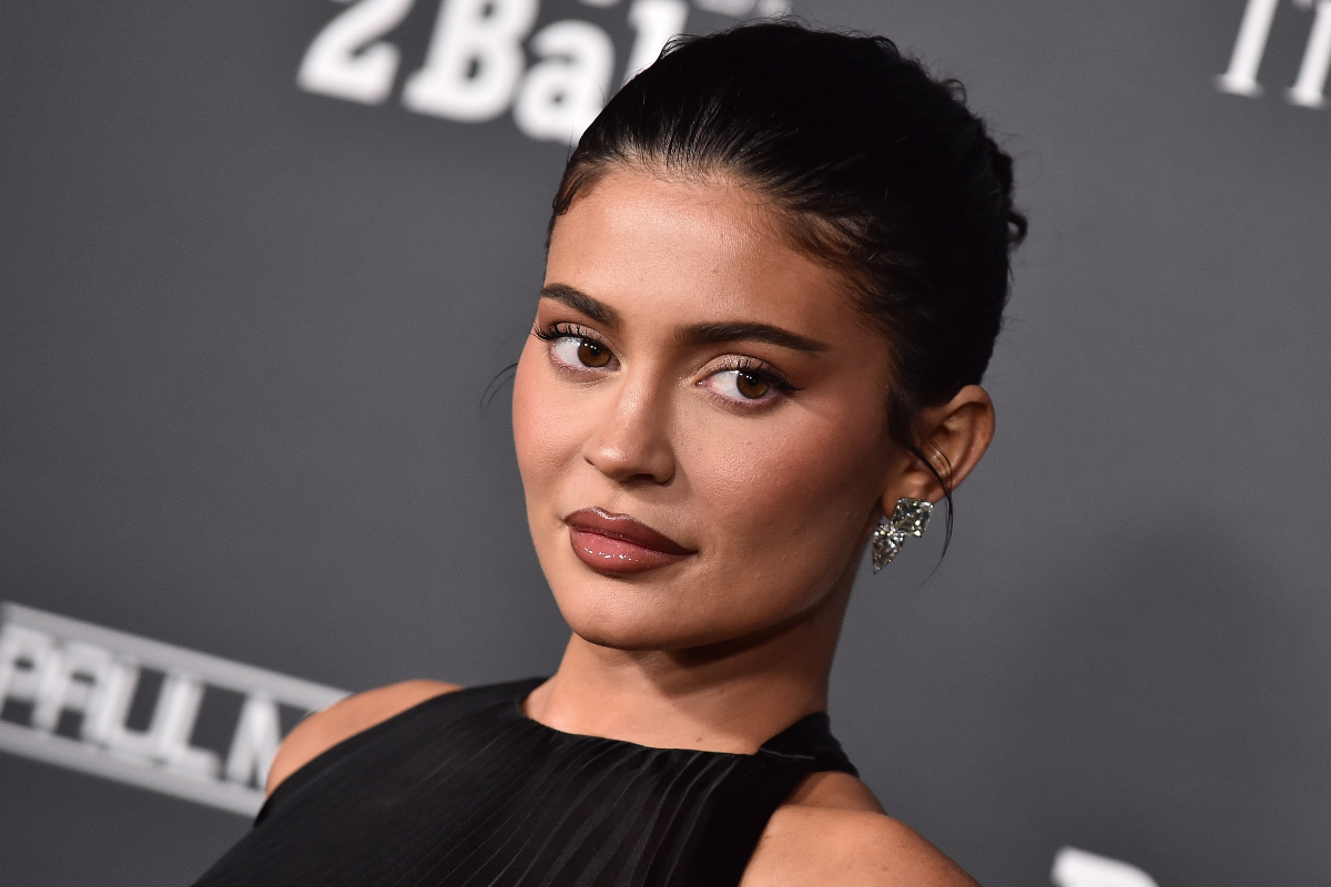 kylie-jenner-says-shes-the-original-baddie-in-tank-top-photos