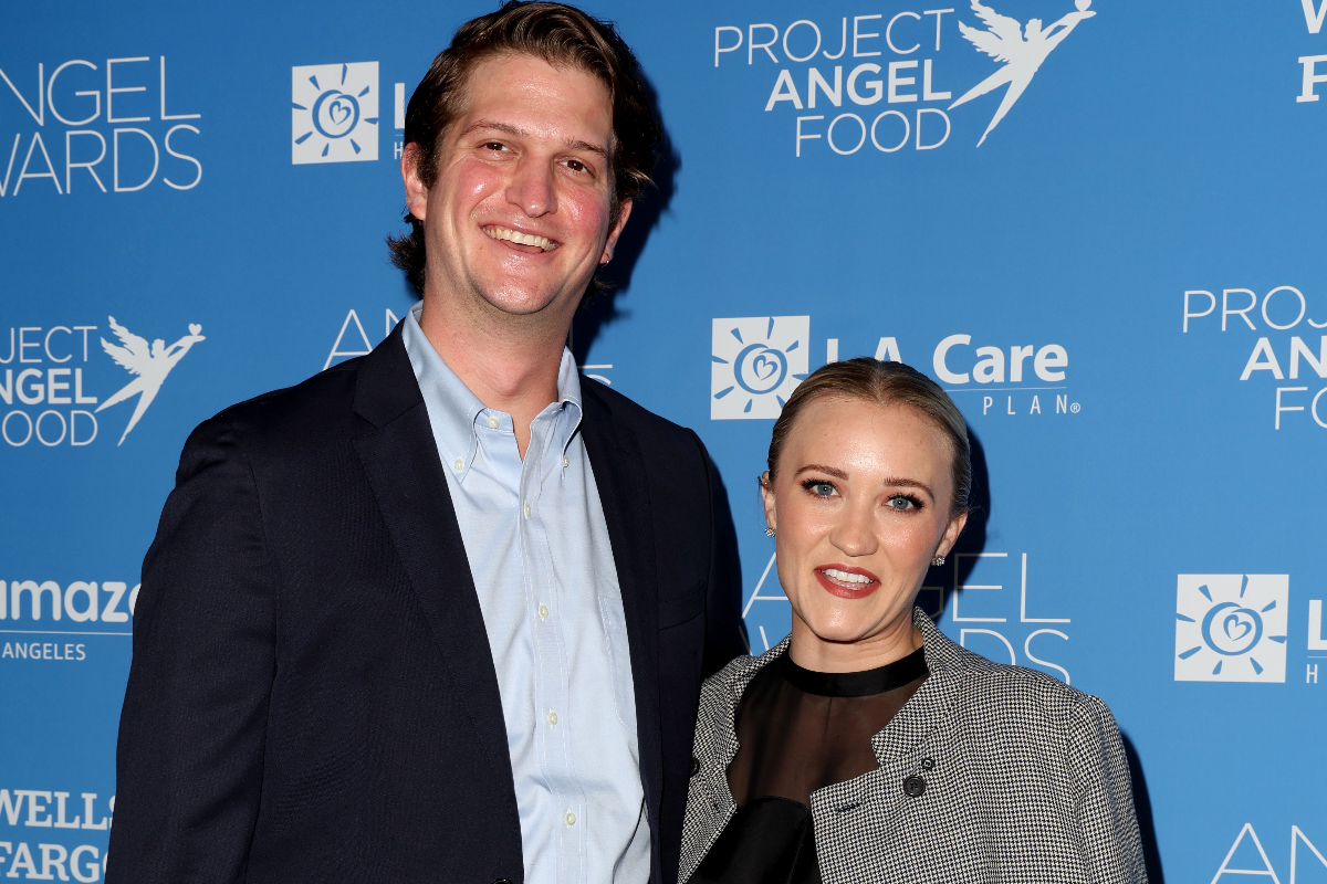 young-sheldon-star-emily-osment-splits-from-husband-jack-anthony-after-5-months-of-marriage