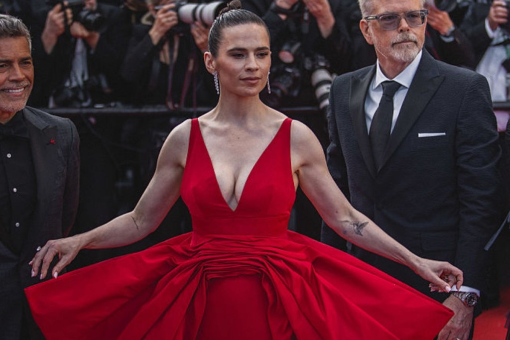 Mission-Impossible-Star-Hayley-Atwell-Wows-in-Deep-Cut-Red-Dress-at-Cannes-med.