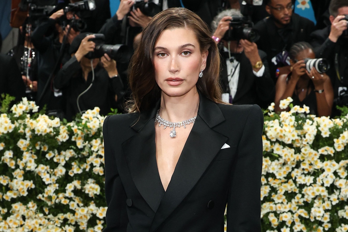 hailey-bieber-sells-her-skincare-brand-rhodes-to-e-l-f-for-1-billion