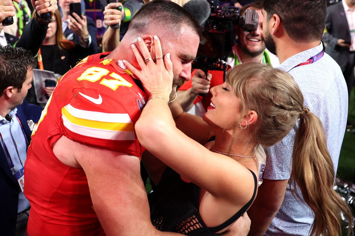 ed-kelce-reveals-how-long-his-son-travis-and-taylor-swift-have-been-engaged