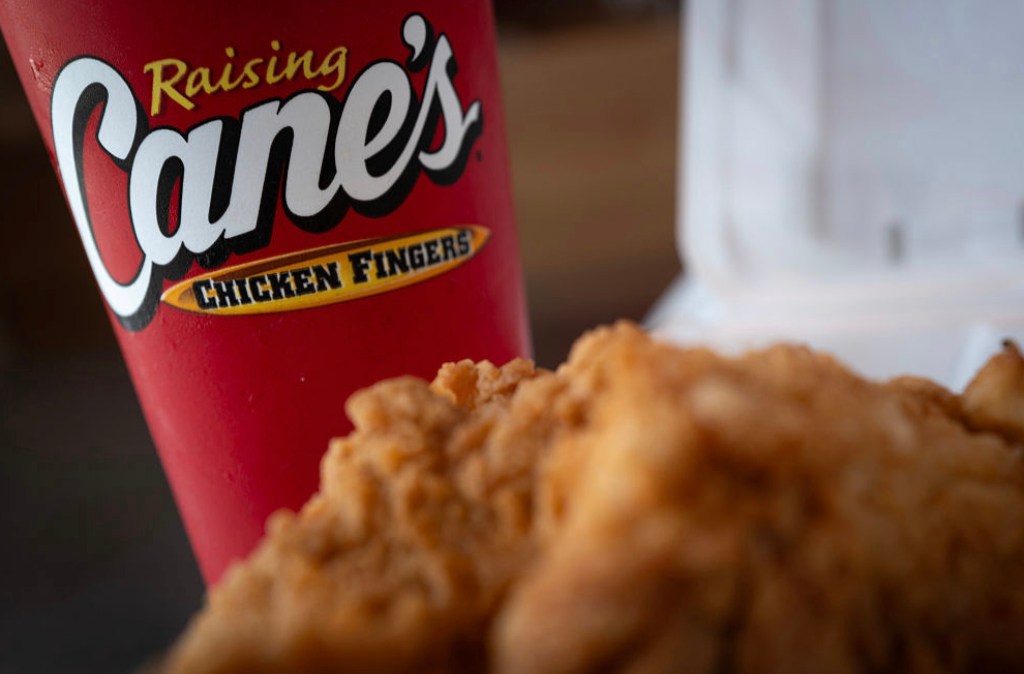 fan-favorite-chicken-restaurant-chain-expanding-this-fall